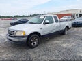 2000 Ford F-150 — photo 2 of 11 | VIN 1FTRX17L1YNA81906