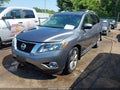 Photo 2 of 16 — 2015 Nissan Pathfinder