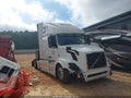 2015 Volvo VN — photo 1 of 11 | VIN 4V4NC9EHXFN190115