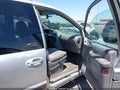 2000 Dodge Grand Caravan — photo 5 of 15 | VIN 2B4GP4431YR697943