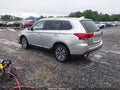 Photo 3 of 16 — 2020 Mitsubishi Outlander