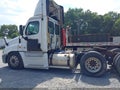 Photo 15 of 16 — 2016 Freightliner Cascadia 125