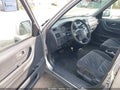 Photo 5 of 16 — 2001 Honda CR-V
