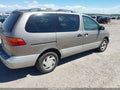Photo 4 of 11 — 1999 Toyota Sienna