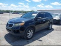 2011 Kia Sorento — photo 2 of 14 | VIN 5XYKT3A19BG027185