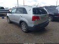 Photo 3 of 11 — 2011 Kia Sorento