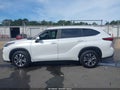 Photo 14 of 18 — 2023 Toyota Highlander