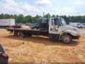 Photo 14 of 18 — 2006 International 4000-Series