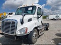 2012 Freightliner Cascadia 113 — photo 2 of 16 | VIN 1FUBGADV4CSBS4924