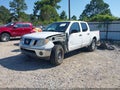 Photo 2 of 17 — 2010 Nissan Frontier