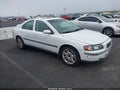 2004 Volvo S60 — photo 1 of 17 | VIN YV1RS59V542351665