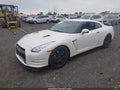 Photo 2 of 21 — 2016 Nissan GT-R