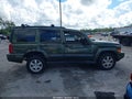 Photo 13 of 16 — 2009 Jeep Commander