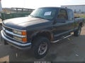 1998 Chevrolet Silverado 1500 — photo 2 of 12 | VIN 2GCEK19R0W1155118
