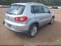 Photo 4 of 11 — 2010 Volkswagen Tiguan