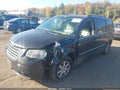 2010 Chrysler Town & Country — photo 2 of 17 | VIN 2A4RR8D1XAR381016