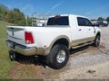 2016 Ram 3500 — photo 4 of 15 | VIN 3C63RRNL4GG131214