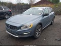 Photo 2 of 16 — 2017 Volvo V60 Cross Country