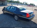 Photo 3 of 17 — 2009 Lincoln Town Car