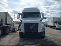 Photo 14 of 22 — 2019 Volvo VNL