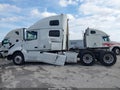 Photo 16 of 22 — 2019 Volvo VNL
