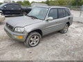 Photo 2 of 12 — 1999 Toyota RAV4