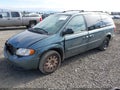 2006 Chrysler Town & Country — photo 2 of 21 | VIN 2A4GP44R16R659952