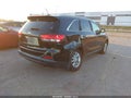 2016 Kia Sorento — photo 4 of 16 | VIN 5XYPG4A53GG083908