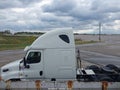 Photo 15 of 16 — 2016 Freightliner Cascadia 125