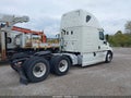 Photo 4 of 16 — 2016 Freightliner Cascadia 125