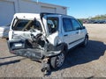 Photo 4 of 16 — 2005 Honda CR-V