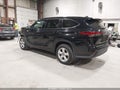 Photo 3 of 17 — 2022 Toyota Highlander