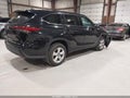 Photo 4 of 17 — 2022 Toyota Highlander