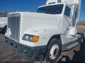 1999 Freightliner Conventional — photo 2 of 15 | VIN 1FUWDMCA2XPA92445