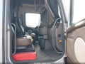 Photo 5 of 17 — 2018 Volvo VNL