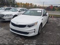 2016 Kia Optima — photo 6 of 11 | VIN 5XXGT4L14GG048711