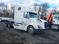 2004 Volvo VN — photo 1 of 16 | VIN 4V4NC9TGX4N364983