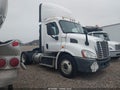 2016 Freightliner Cascadia 113 — photo 14 of 16 | VIN 1FUBGAD4XGLGU8635