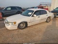 Photo 2 of 20 — 1999 Lincoln Town Car