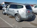 Photo 3 of 11 — 2010 Chevrolet Traverse