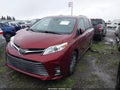 2019 Toyota Sienna — photo 2 of 16 | VIN 5TDYZ3DC9KS980973