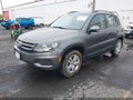 2016 Volkswagen Tiguan — photo 2 of 16 | VIN WVGBV7AX1GW590257