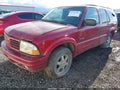 Photo 2 of 16 — 2000 Oldsmobile Bravada