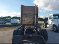 Photo 16 of 16 — 2018 Volvo VNL
