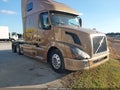Photo 1 of 16 — 2018 Volvo VNL