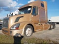 Photo 2 of 16 — 2018 Volvo VNL