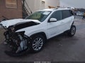 Photo 2 of 18 — 2019 Jeep Cherokee