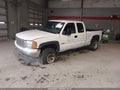 2000 GMC Sierra — photo 2 of 11 | VIN 1GTGK29U6YE316009