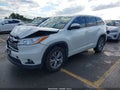 2015 Toyota Highlander — photo 2 of 20 | VIN 5TDZKRFH2FS042002