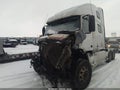 Photo 2 of 14 — 2022 Volvo VNL